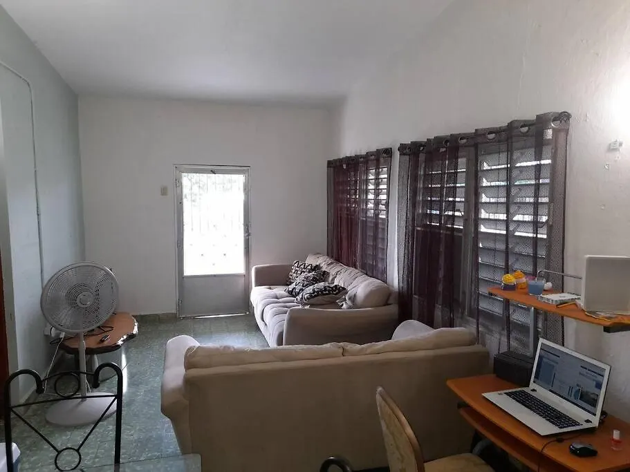 Spacious Central And Convinient Full Ac Feliciano Дом отдыха